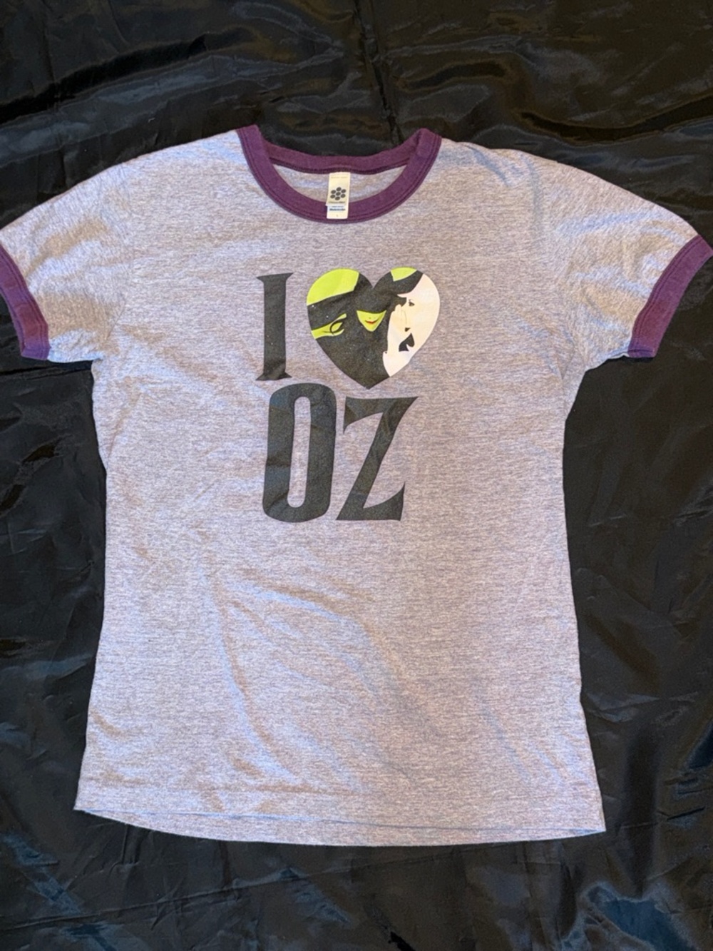 Wicked I Love Oz girl’s size large/women XS t-shirt purchased at NYC Show EUC